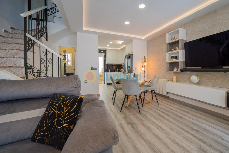 Segunda mano - Casa de Pueblo - Orihuela Costa - PAU 26