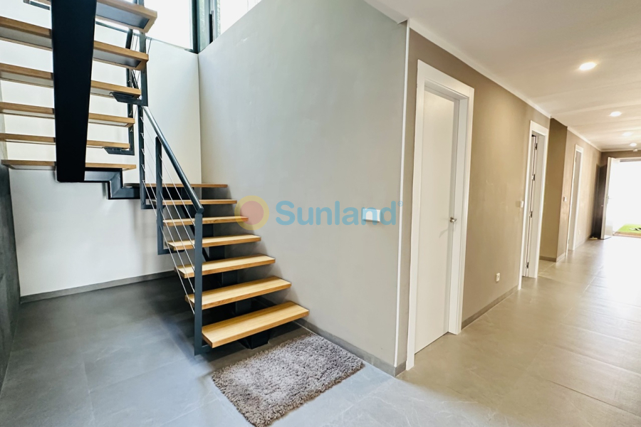 Resale - V - Las Colinas Golf Resort