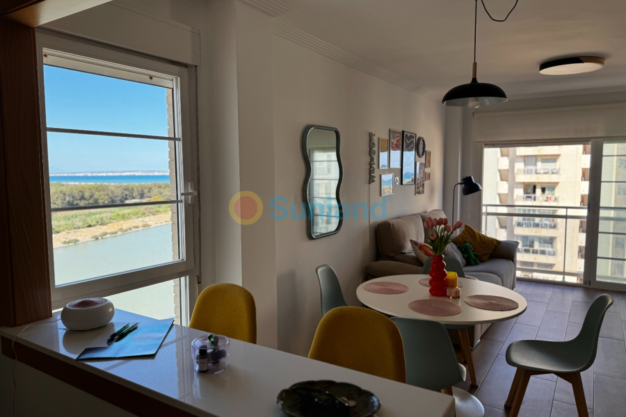 Segunda mano - Apartamento - Guardamar del Segura - Puerto Deportivo