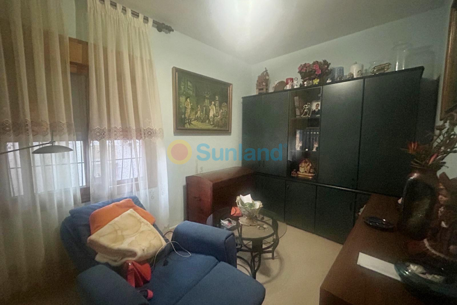 Resale - Villa - Orihuela Costa - Altos de Campoamor