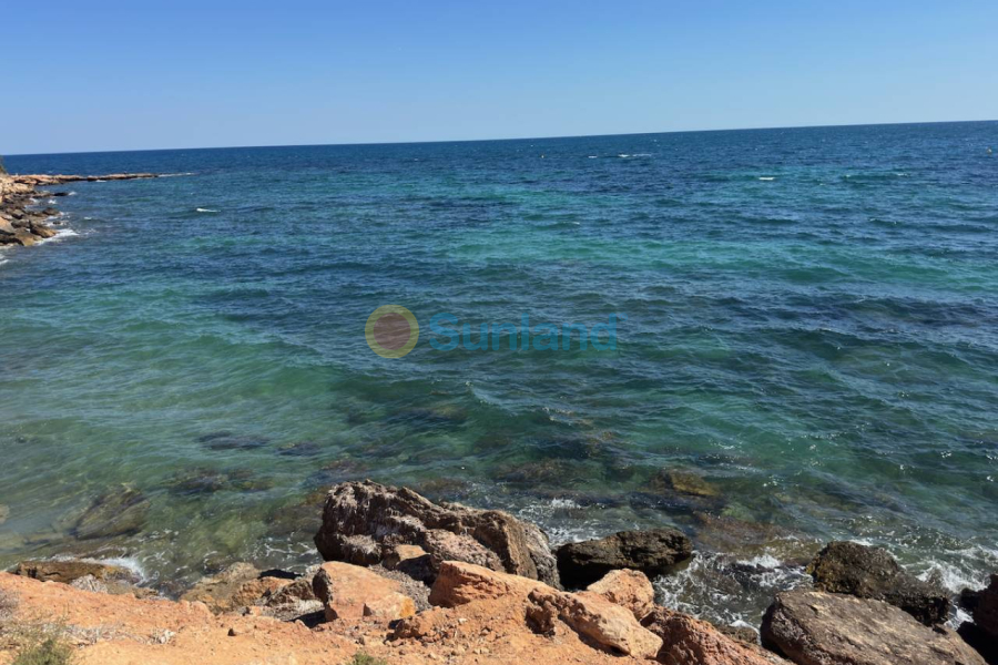 Resale - Villa - Punta Prima - 