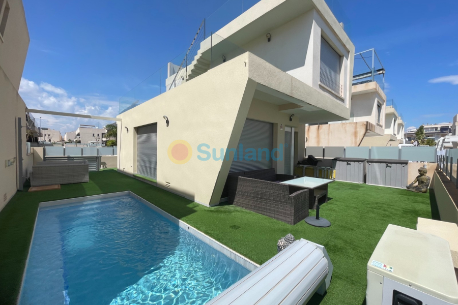 Använda fastigheter - Villa - Orihuela Costa - Mil Palmeras