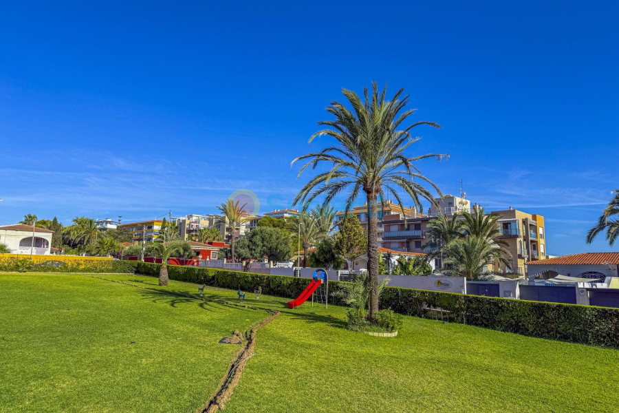 Resale - Apartamento - Torrevieja - Rocio Del Mar