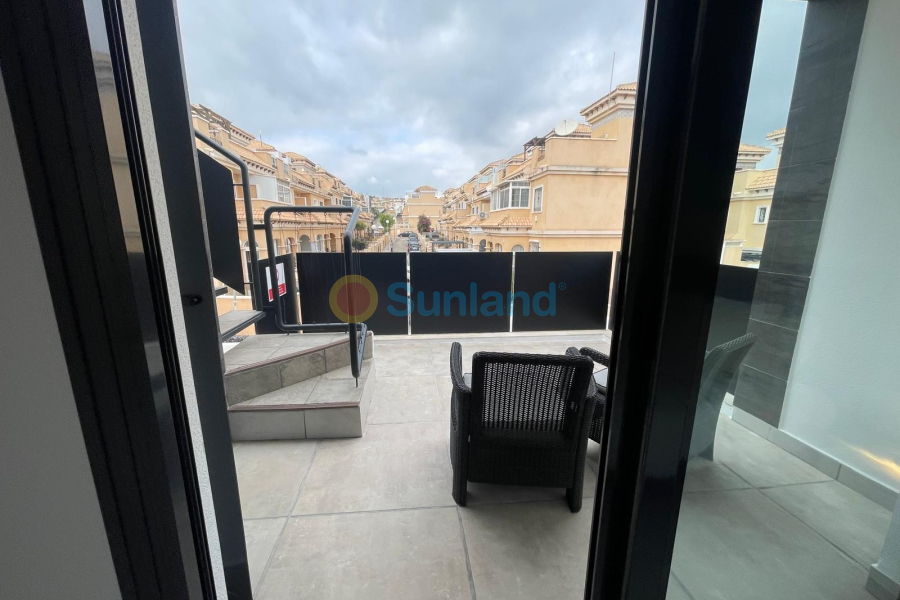 Använda fastigheter - Villa - Orihuela Costa - Villamartin