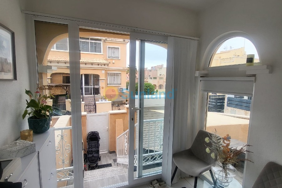 Använda fastigheter - Villa - Orihuela Costa - Villamartin