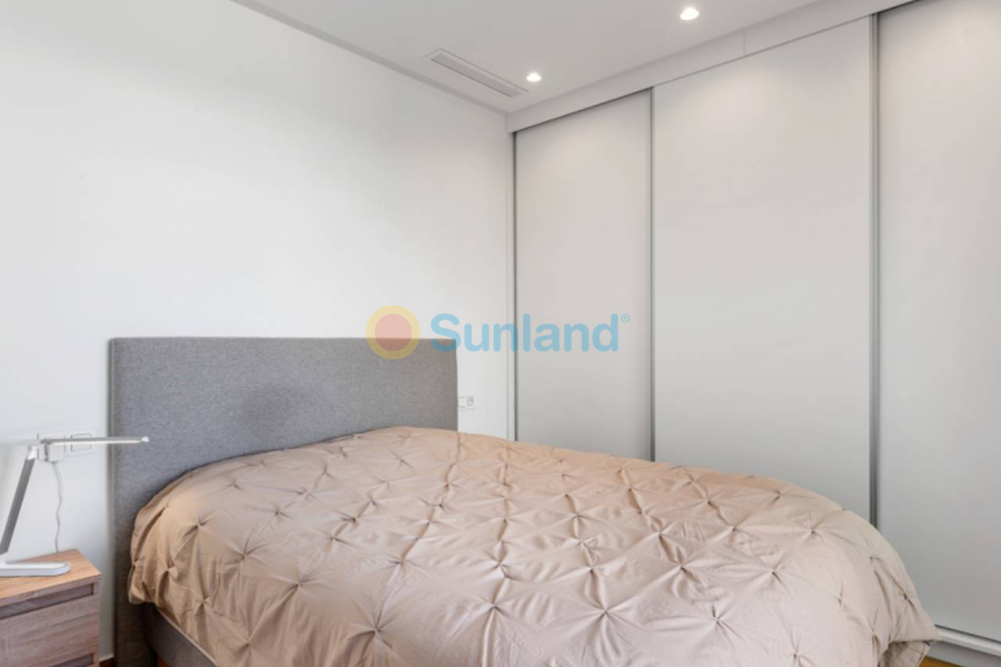 Вторичка - Bилла - Ciudad Quesada