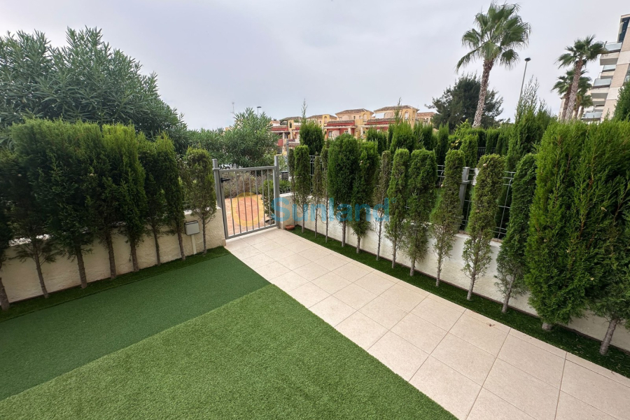 Resale - Apartment - Orihuela Costa - Los Dolses