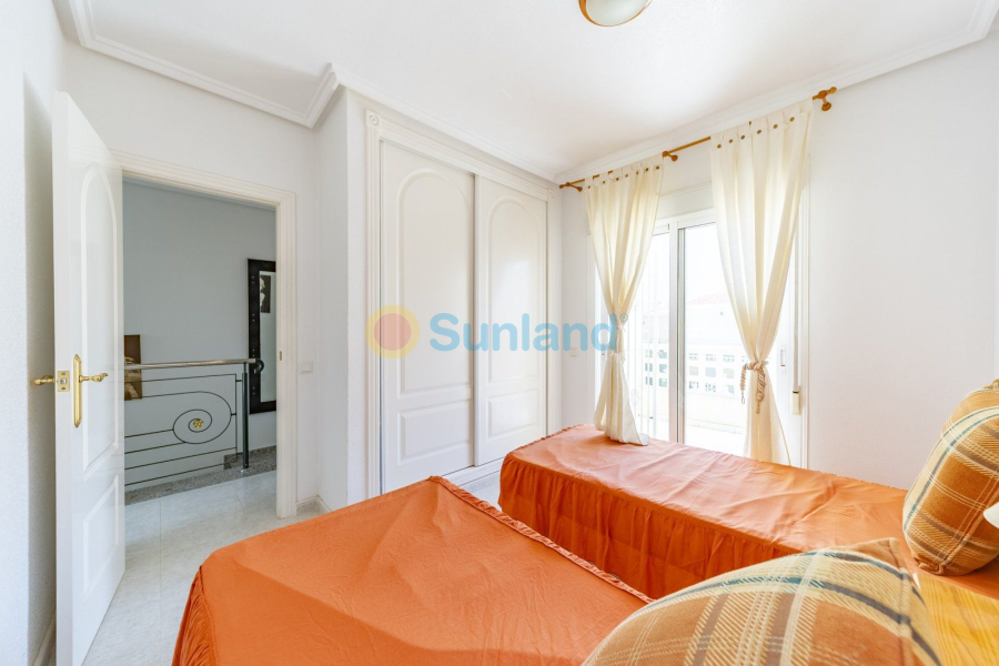 Resale - Casa de Pueblo - Ciudad Quesada - Doña Pepa