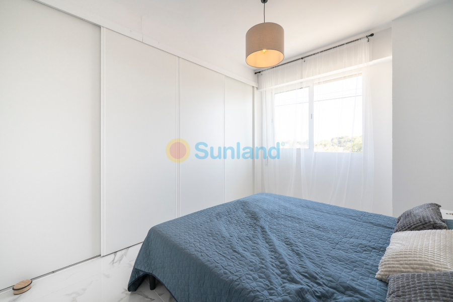 Resale - Flat - Orihuela Costa - Punta Prima