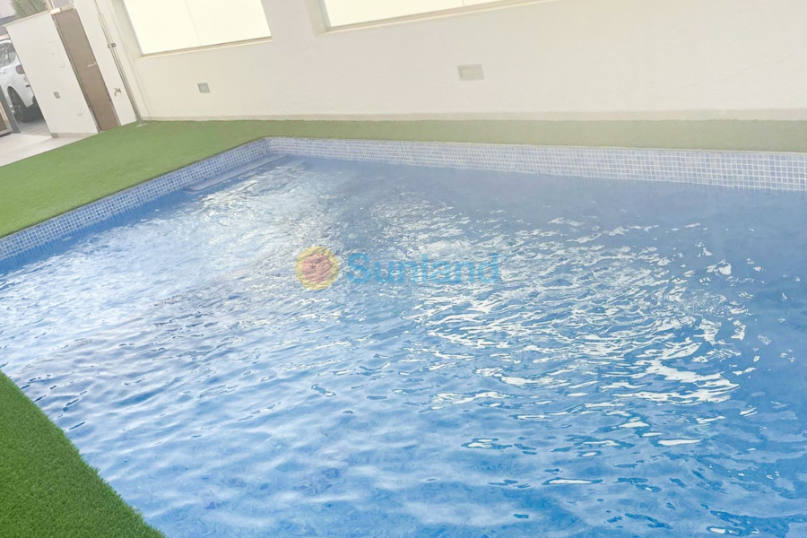 Segunda mano - Chalet - Orihuela Costa - Mil Palmeras