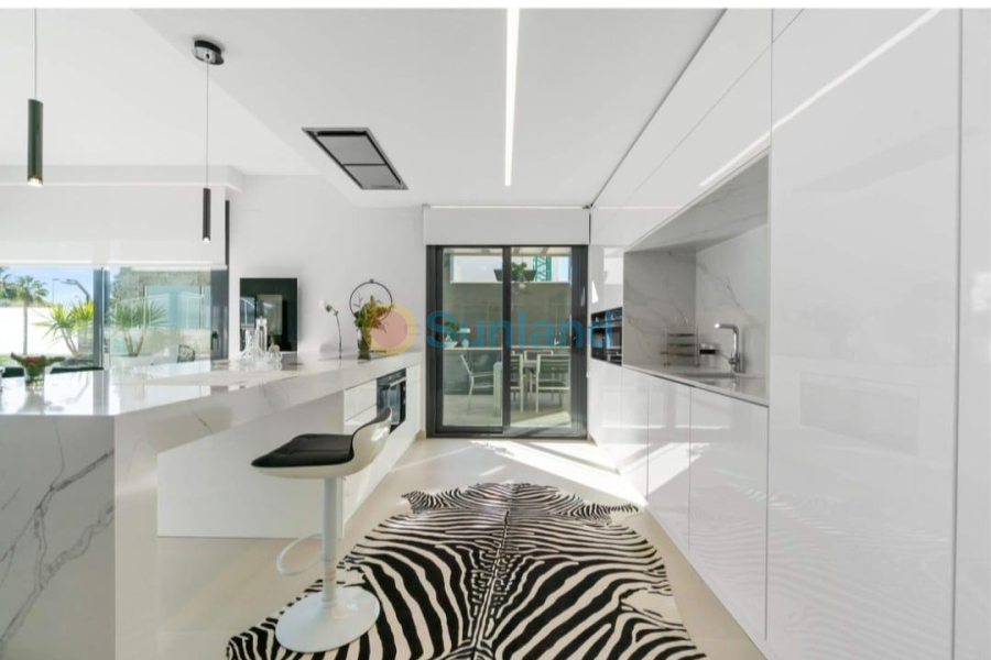 Segunda mano - V - Orihuela Costa - Campoamor