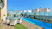 Resale - Villa - Villamartin