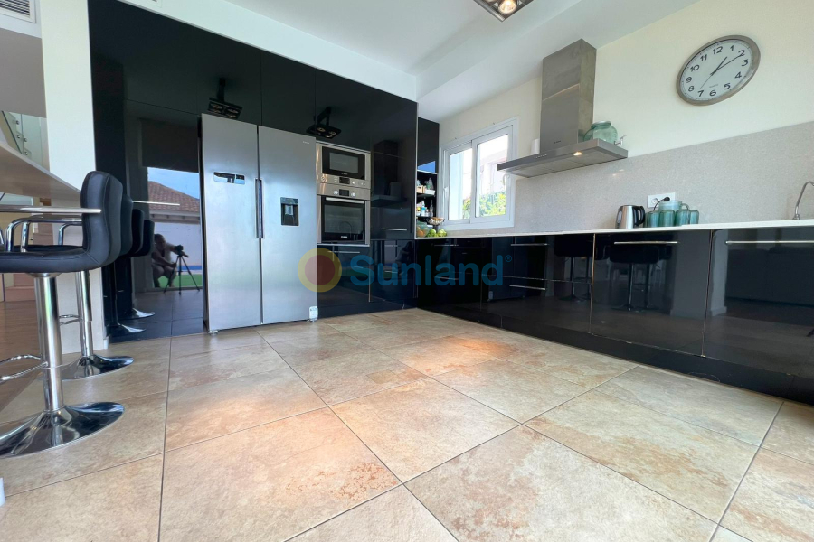 Använda fastigheter - Villa - San Fulgencio