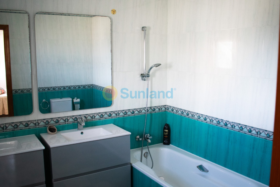 Resale - Villa - La Manga del Mar Menor - 