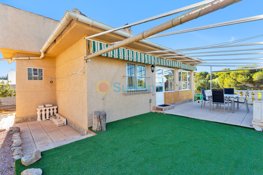 Resale - Villa - Torrevieja - 