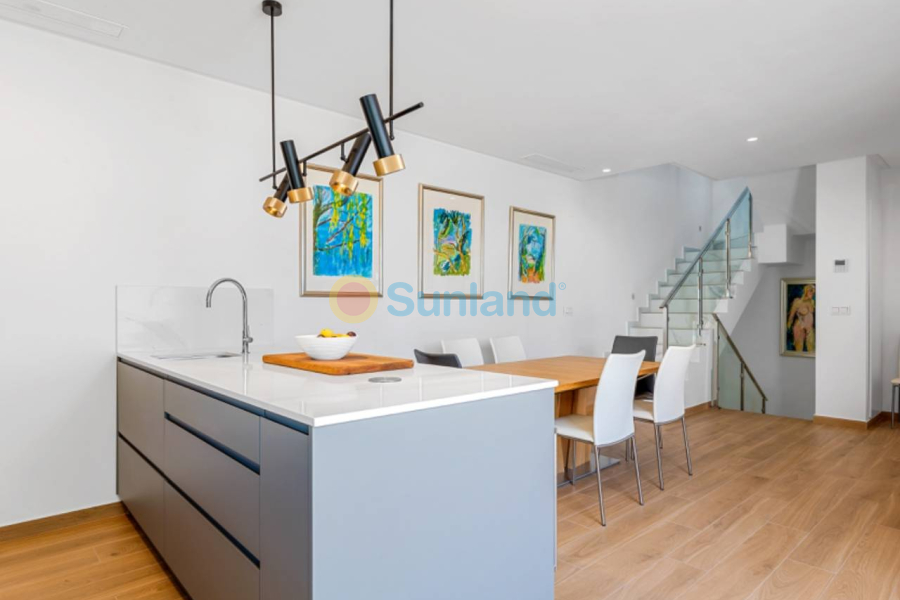 Вторичка - Bилла - Ciudad Quesada