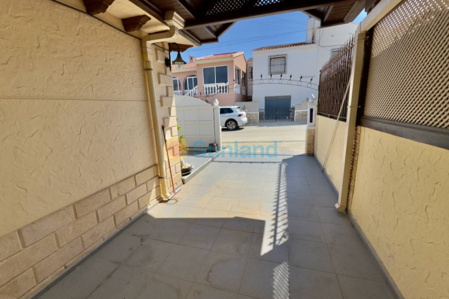 Resale - Villa - Benijofar