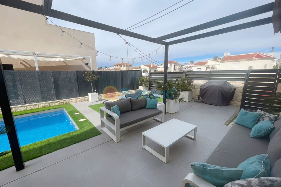 Segunda mano - Semi-detached - Ciudad Quesada - Pueblo Bravo