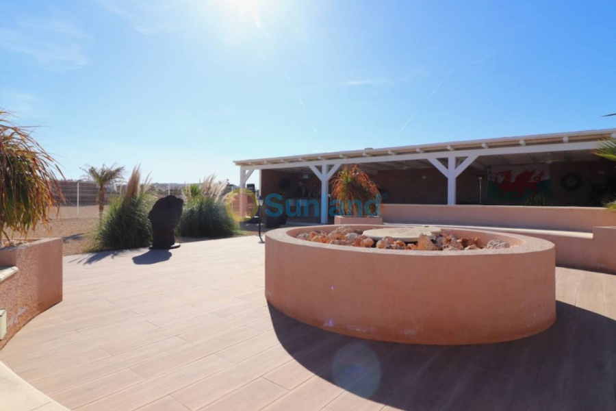 Använda fastigheter - Villa - Rojales