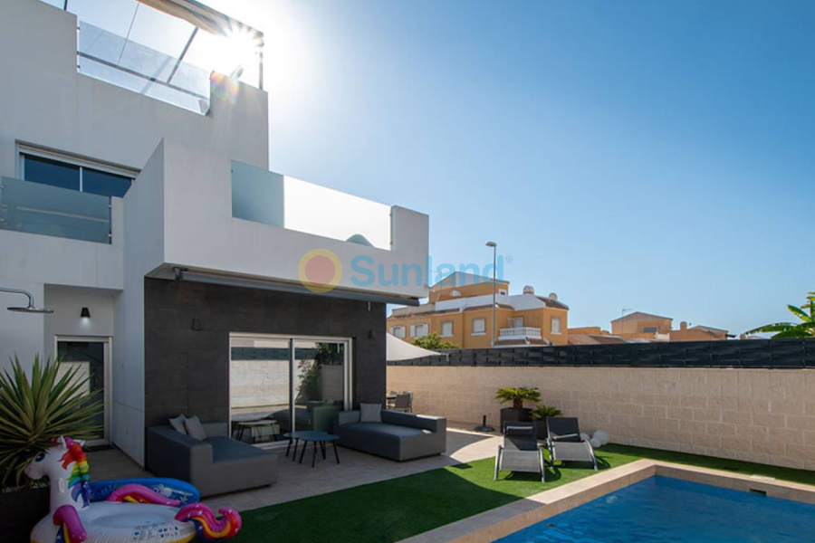 Resale - Villa - Ciudad Quesada