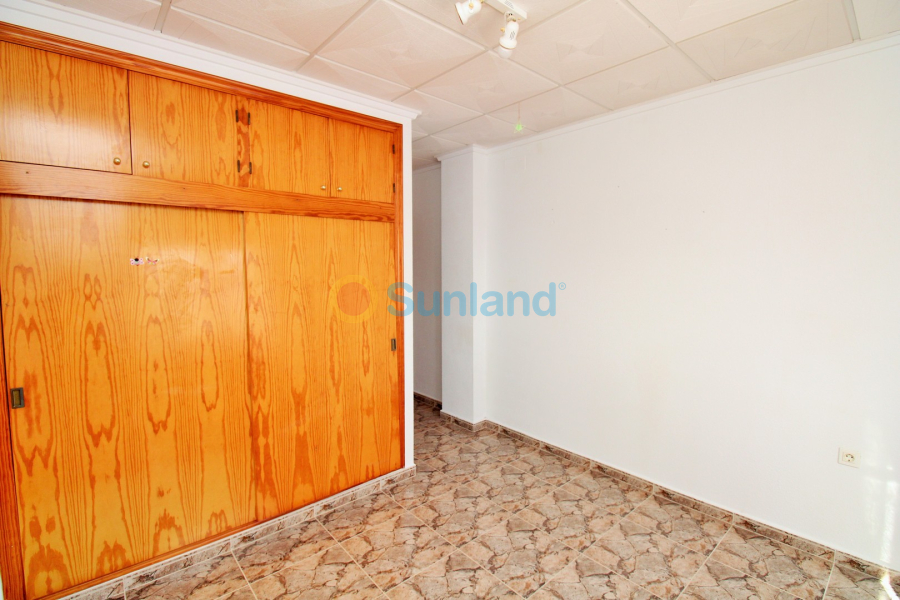 Resale - Commercial - Villamartin