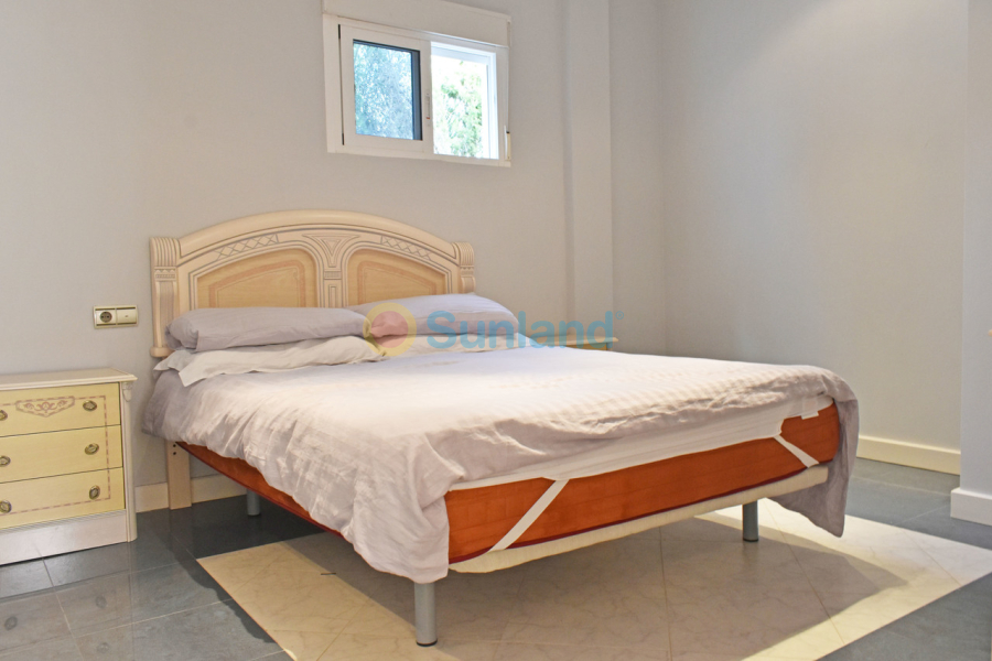 Resale - V - Torremendo