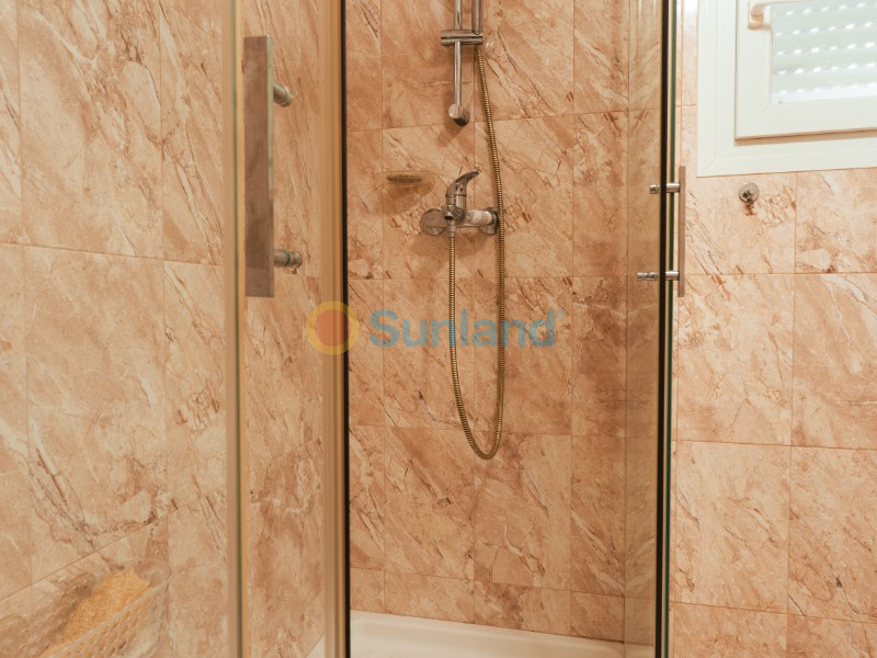 Resale - Villa - Torrevieja - 