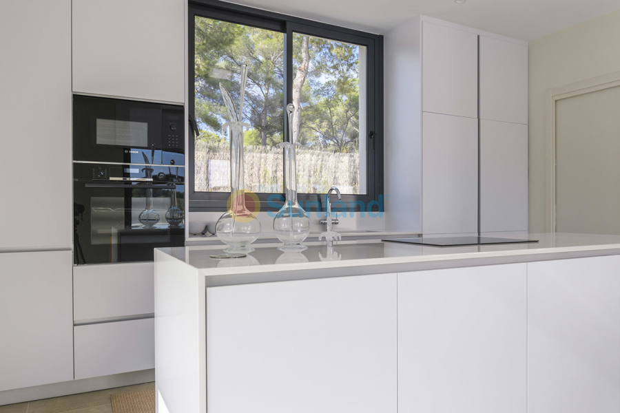 Resale - V - Las Colinas Golf Resort