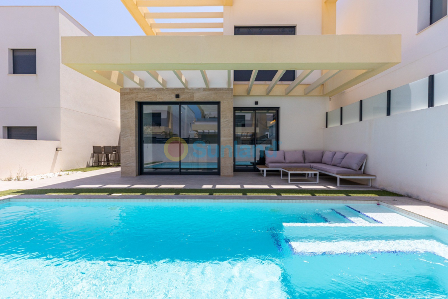 Resale - Villa - Los Montesinos - 