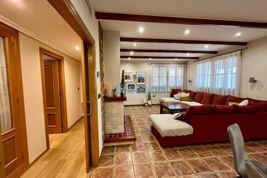 Segunda mano - C - El Esparragal