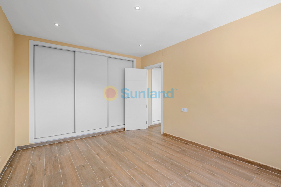 Resale - Villa - La Nucía - La nucia