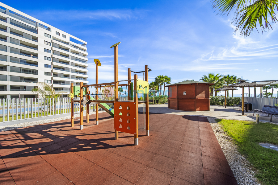 Resale - Apartamento - Torrevieja - Punta Prima