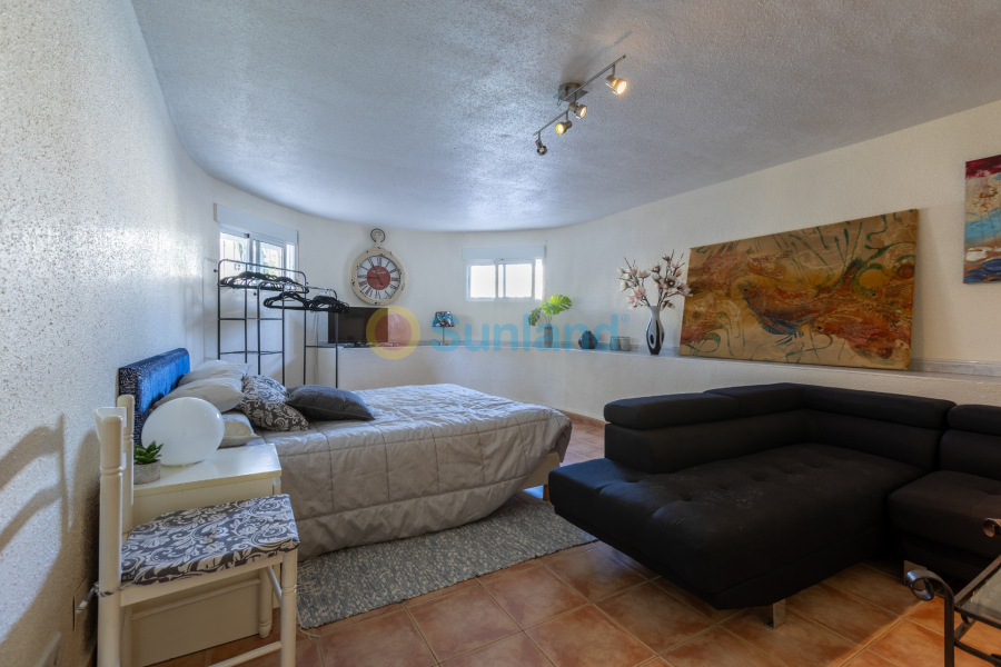 Вторичка - Bилла - Benijofar