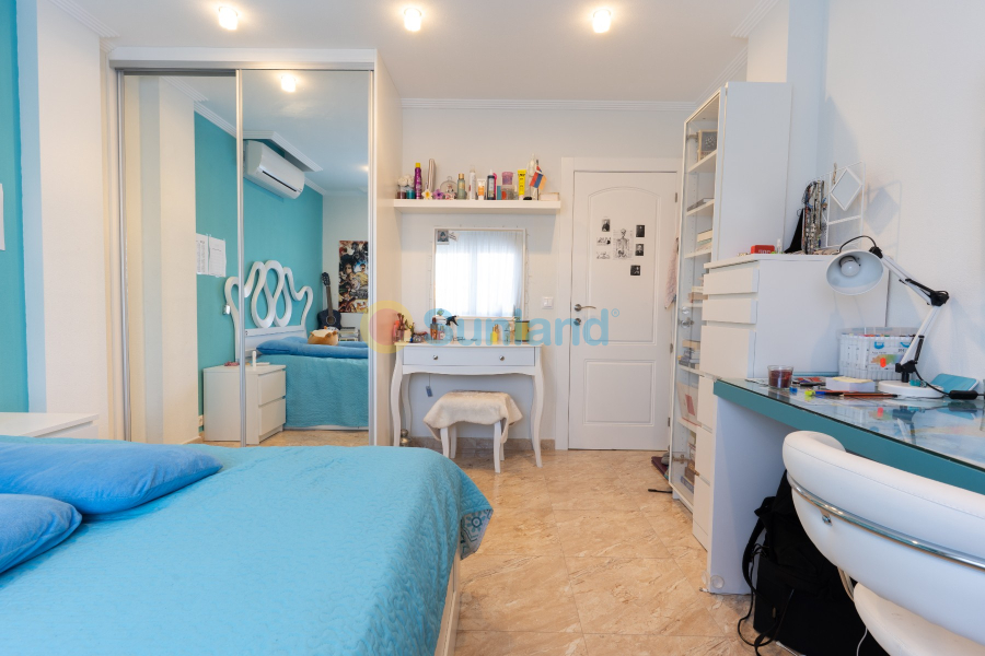 Resale - Villa - Torrevieja - 