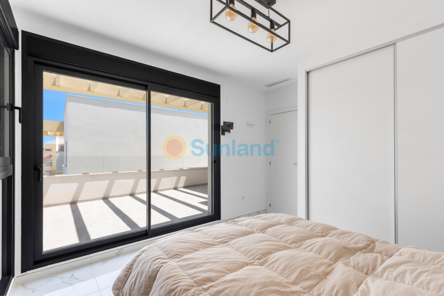 Resale - Villa - Los Montesinos - 