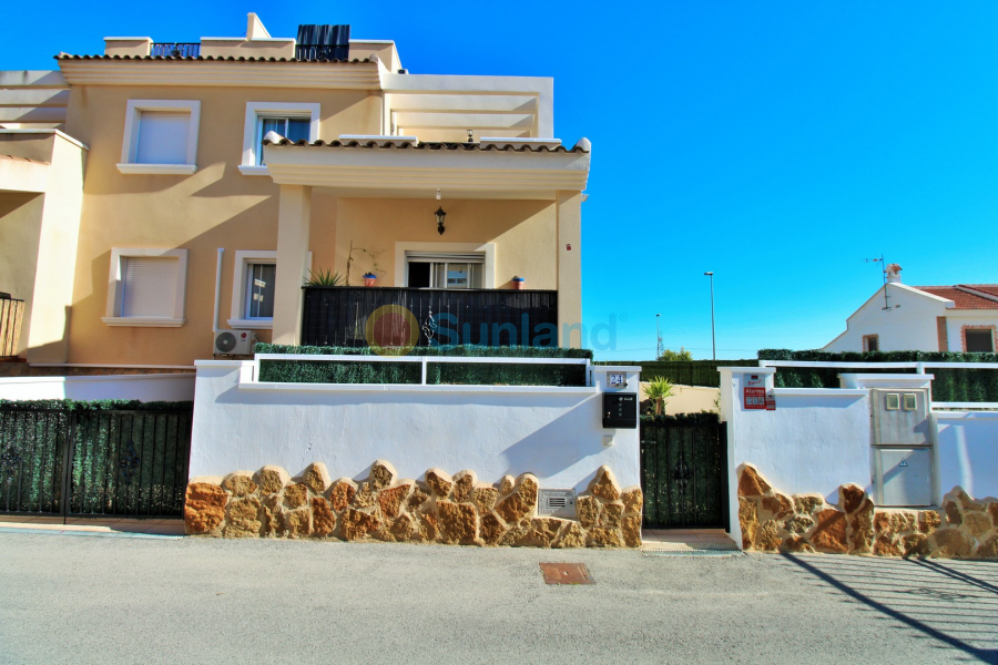 Resale - Townhouse - San Miguel de Salinas