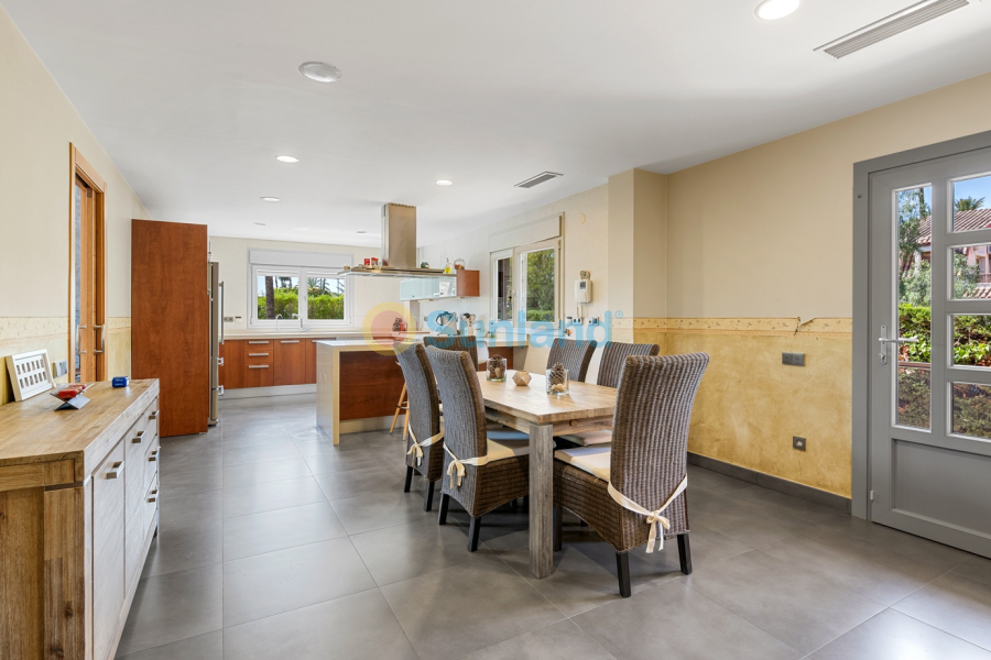 Resale - Villa - Elche/Elx