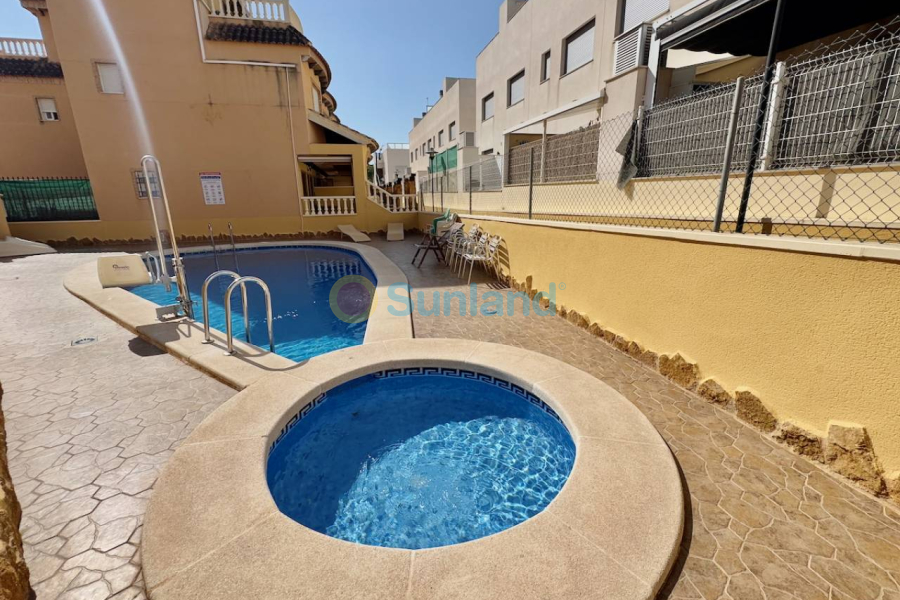 Resale - Villa - Guardamar del Segura - 
