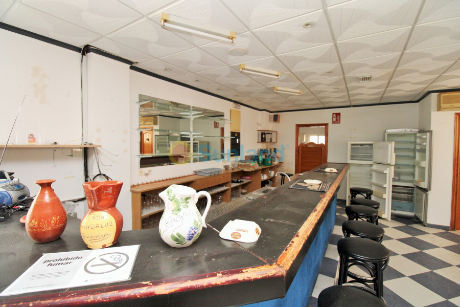 Resale - Commercial - Villamartin