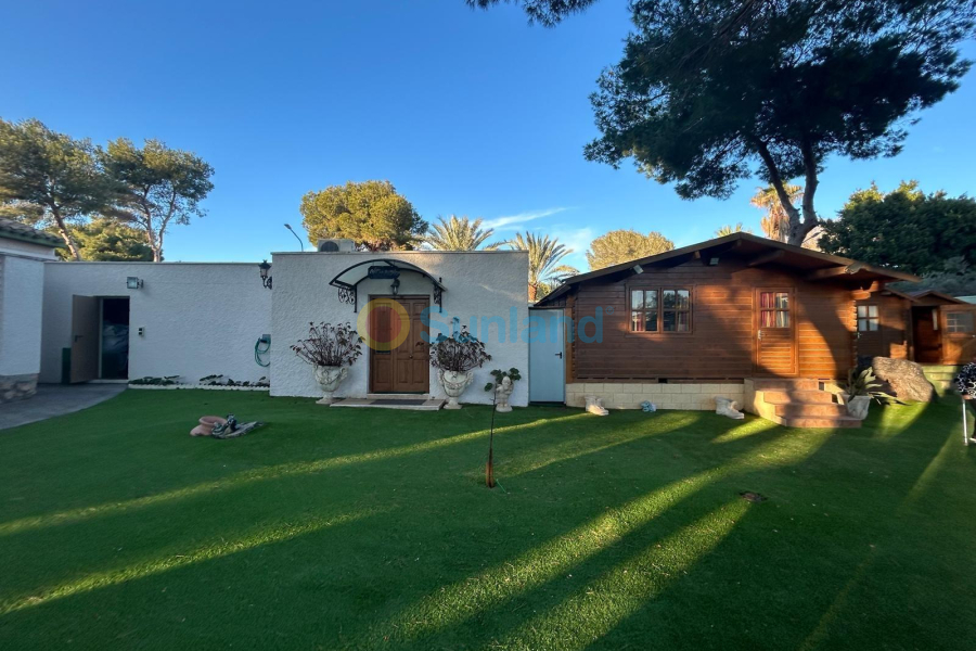 Resale - Villa - Orihuela Costa - Altos de Campoamor