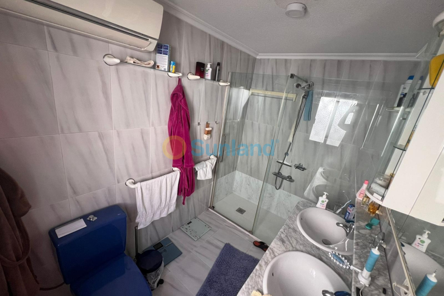 Använda fastigheter - Villa - La Nucía - Monte Bello