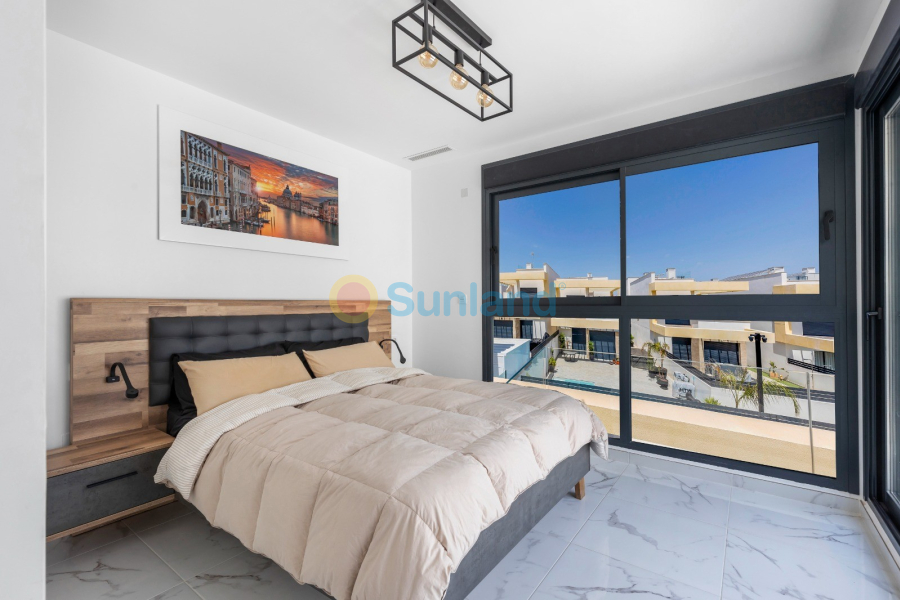 Resale - Villa - Los Montesinos - 