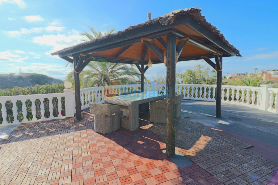 Resale - Villa - El Campello - 