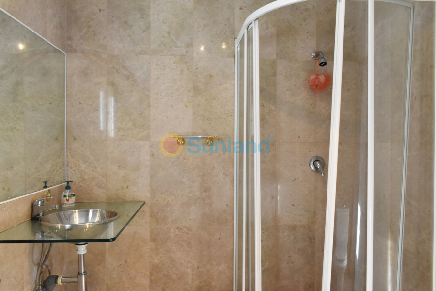 Resale - V - Torremendo