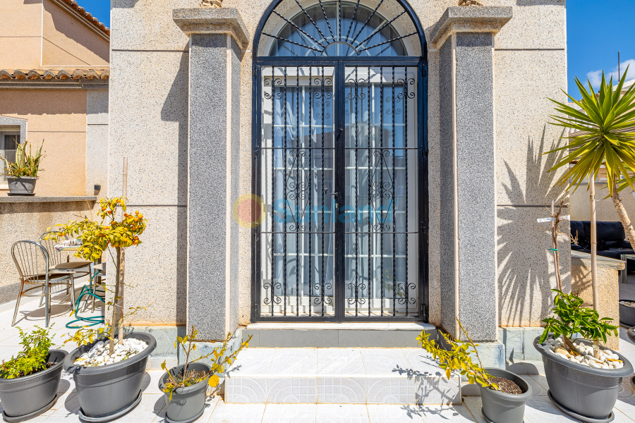 Segunda mano - Casa de Pueblo - Torrevieja - Torreta - florida