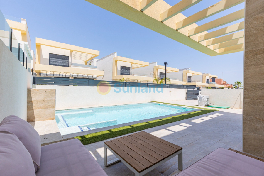 Resale - Villa - Los Montesinos - 