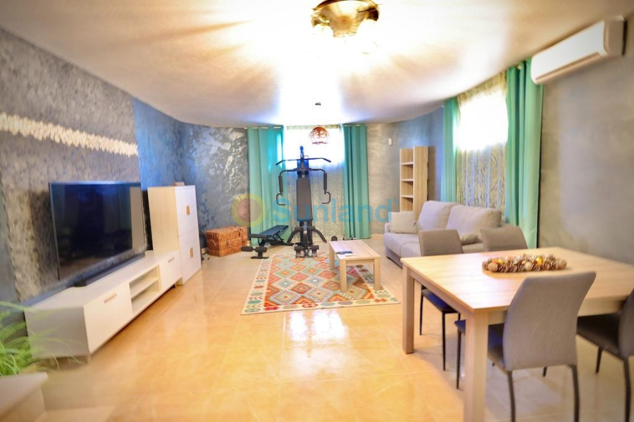 Resale - V - San Miguel De Salinas - Residencial los flamencos