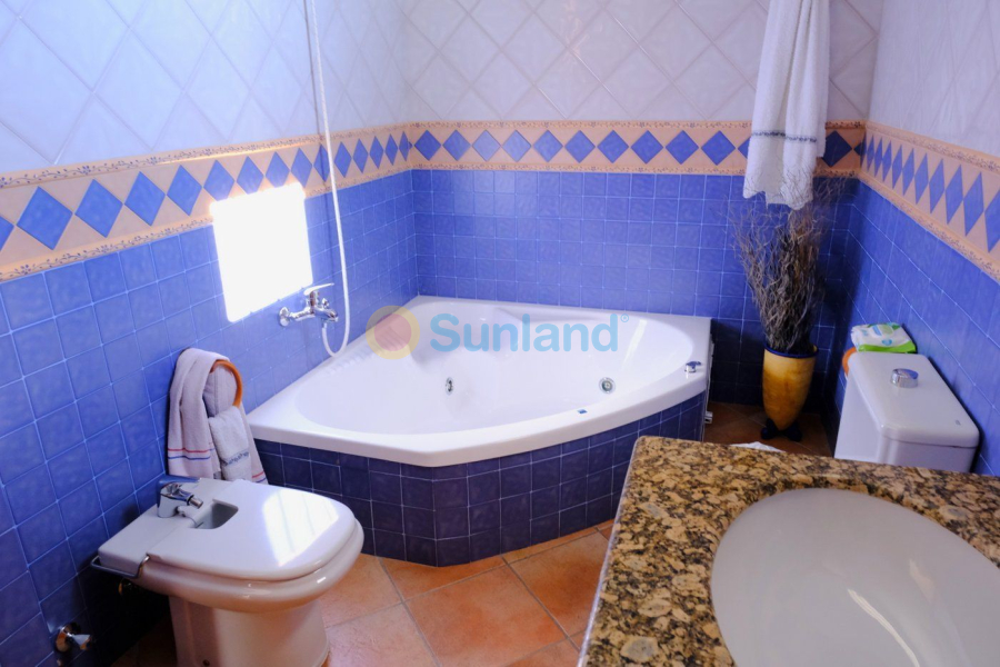 Segunda mano - Chalet - Orihuela