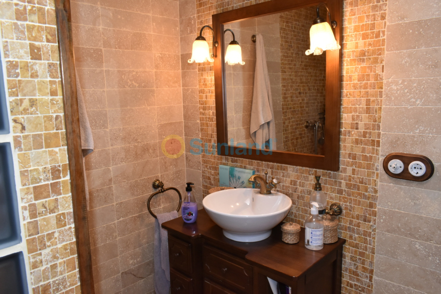 Вторичка - h - Algorfa