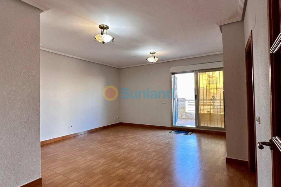 Resale - Apartment - Torrevieja